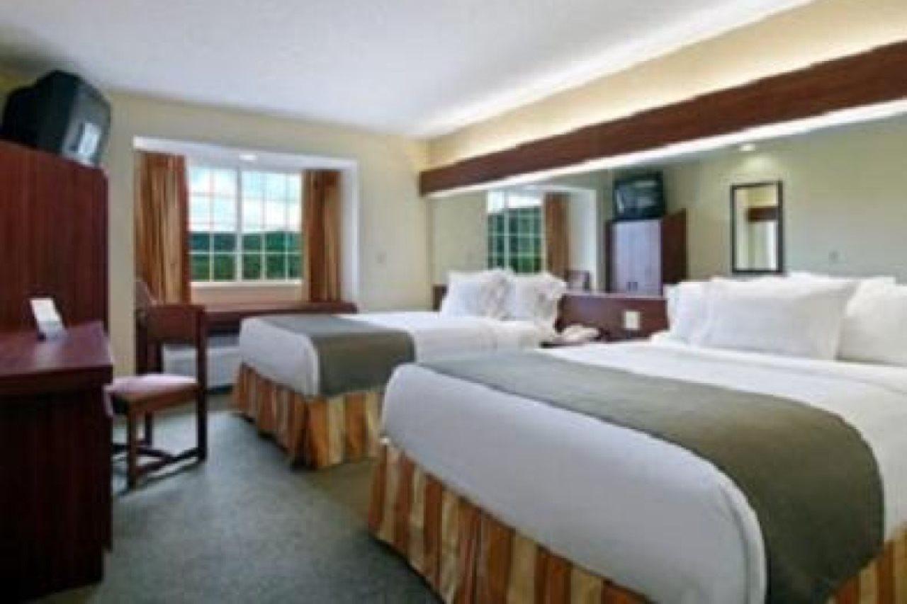Microtel Inn And Suites Gassaway Eksteriør bilde
